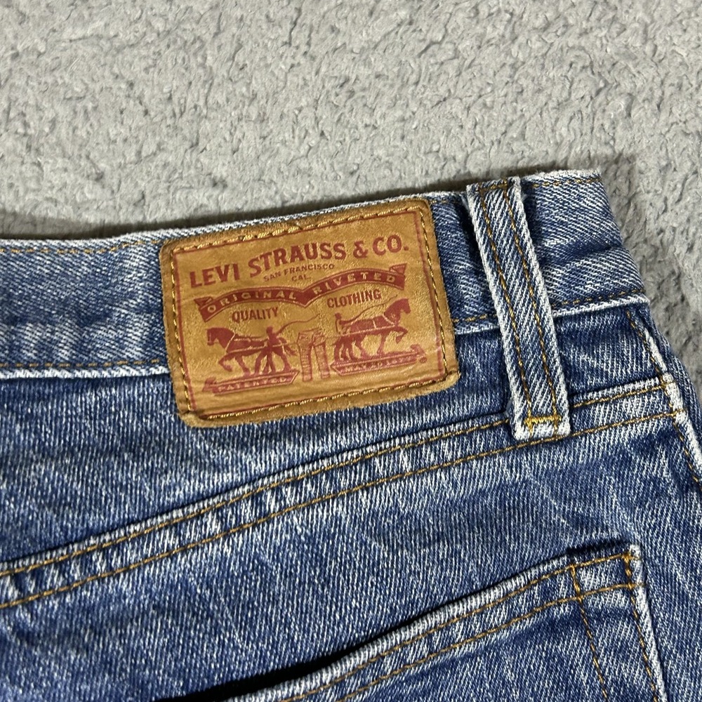 Levis White Oak Cone Blue Denim Jeans Womens 26 Ankle Raw Hem #3887 - Picture 7 of 10